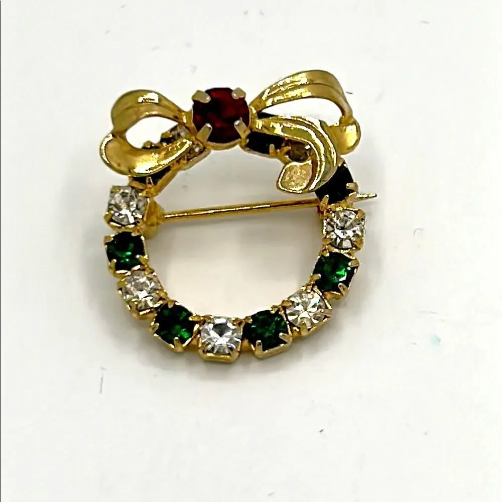 Vintage Rhinestone Christmas Wreath Pin